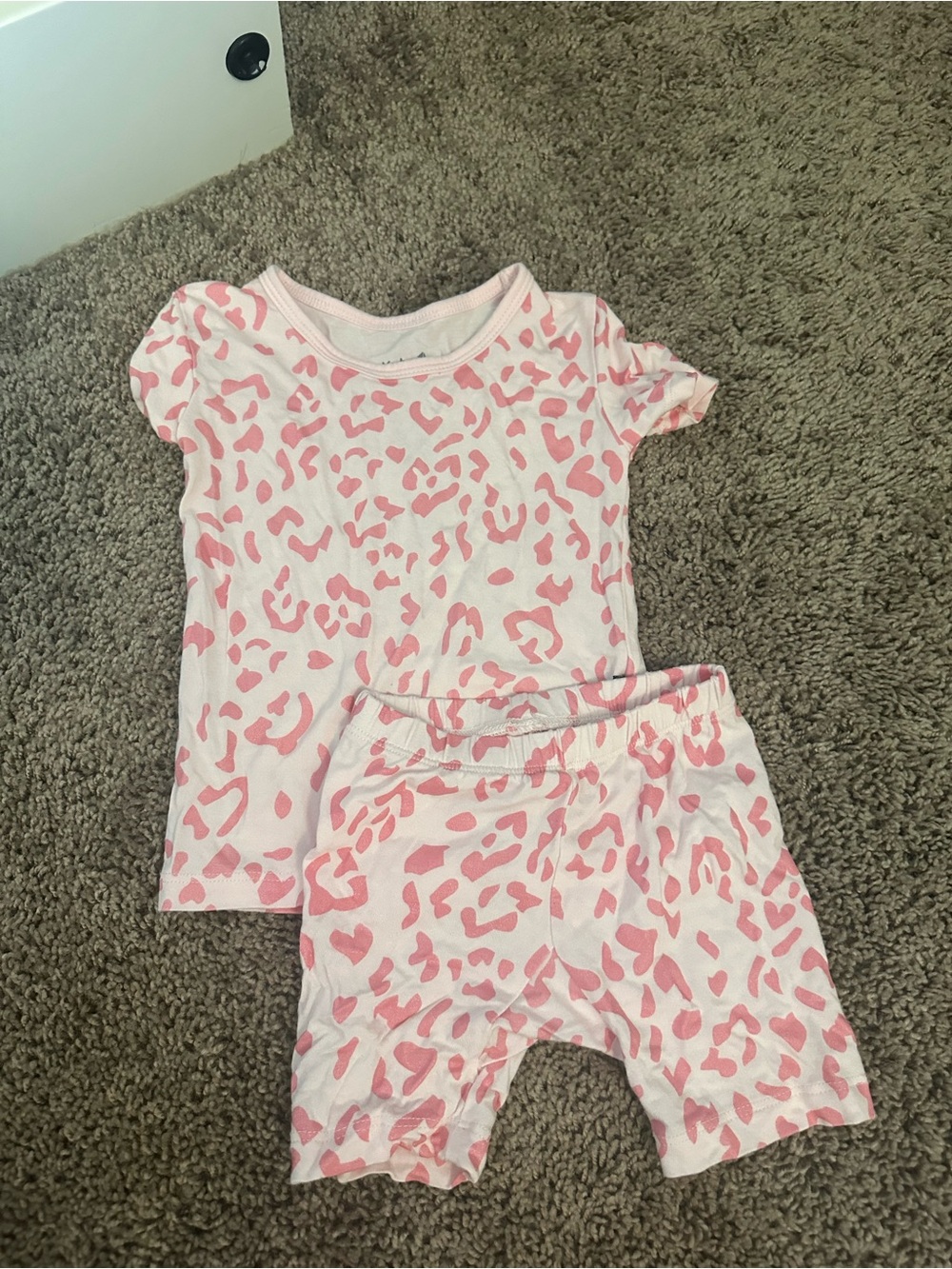 Kyte Baby Sakura Leopard Short Pajama Set